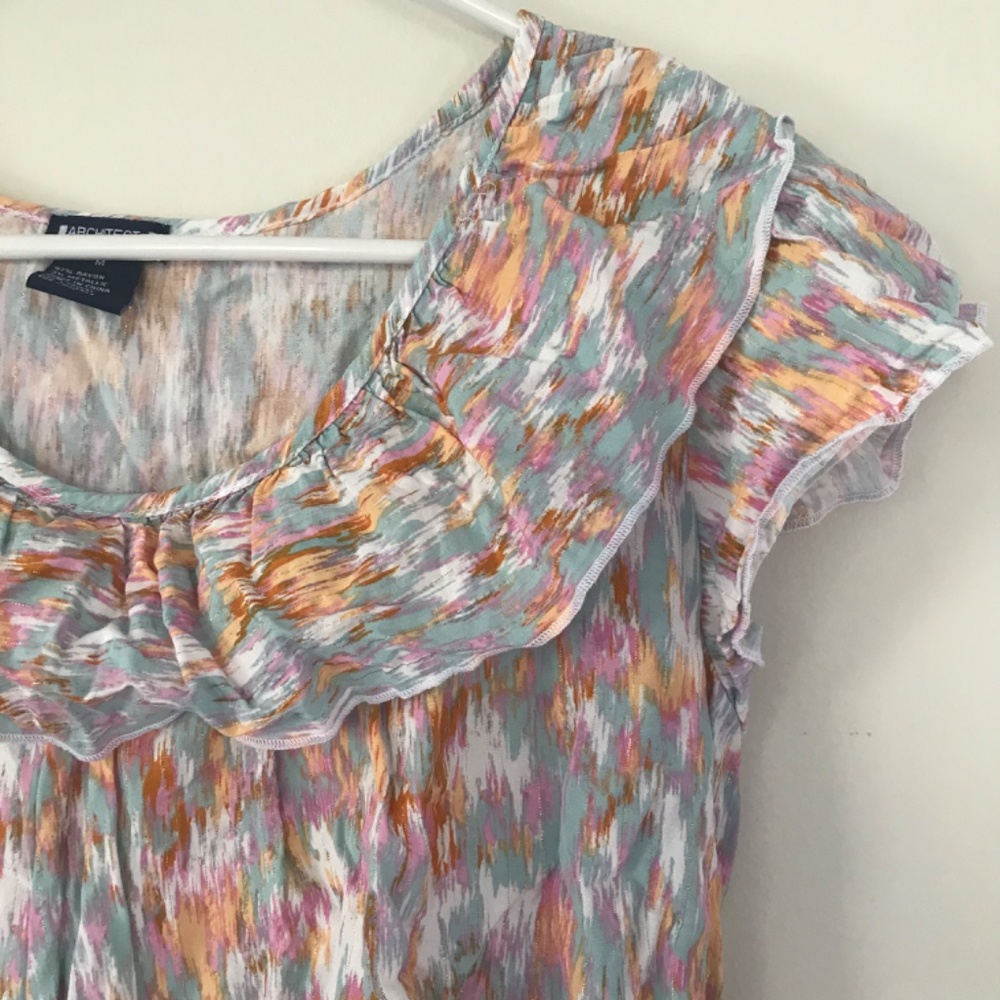 🌻Multicolor with Shimmer Ruffle Tank - Picture 2 of 8